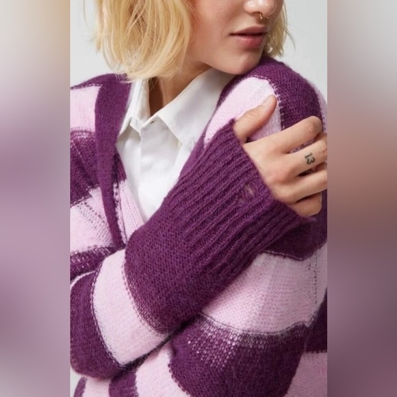 Urban Outfitters worn look distressed Stripe Cardigan Purple Pink Women's  Xs - Picture 2 of 16
